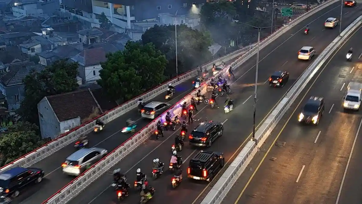 Arus lalu lintas Dago Cikapayang Kota Bandung pascapertandingan Persib