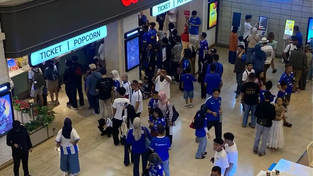 Bobotoh memadati bioskop CGV Paris Van Java Bandung untuk nonton bareng laga Persib vs Persija
