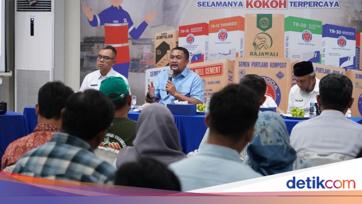 Bupati Bogor Rudy Susmanto saat memberikan arahan kepada perusahaan di sekitar Sungai Cileungsi