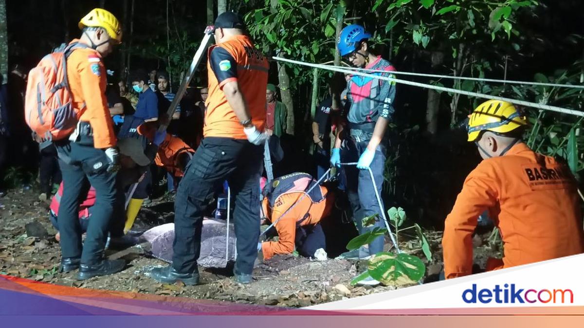 Evakuasi lansia Tasikmalaya tewas di sumur berpenghuni ular berbisa