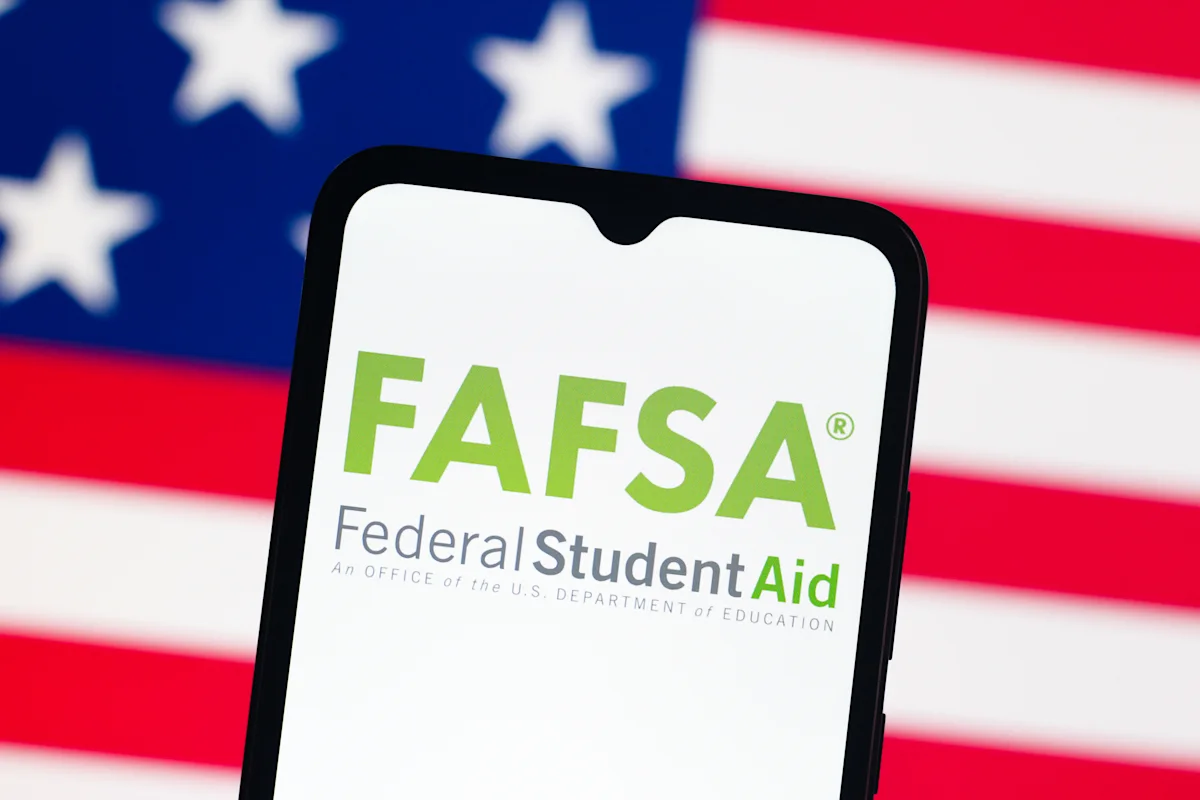 Formulir FAFSA 2027-28 resmi dibuka lebih cepat dengan sistem aplikasi yang lebih sederhana