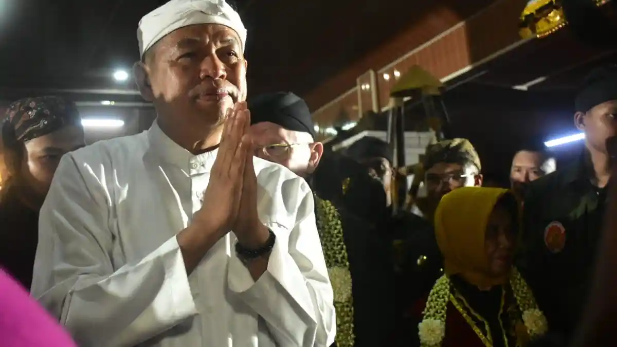 Gubernur Jawa Barat Dedi Mulyadi meminta oknum guru di Subang diproses hukum
