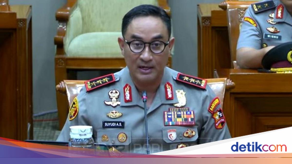 Komjen Suyudi Ario Seto saat menjalani fit and proper test di DPR RI