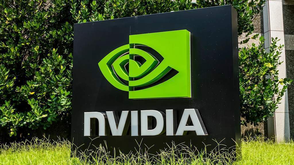 Logo dan tampilan platform Hugging Face serta chip Nvidia