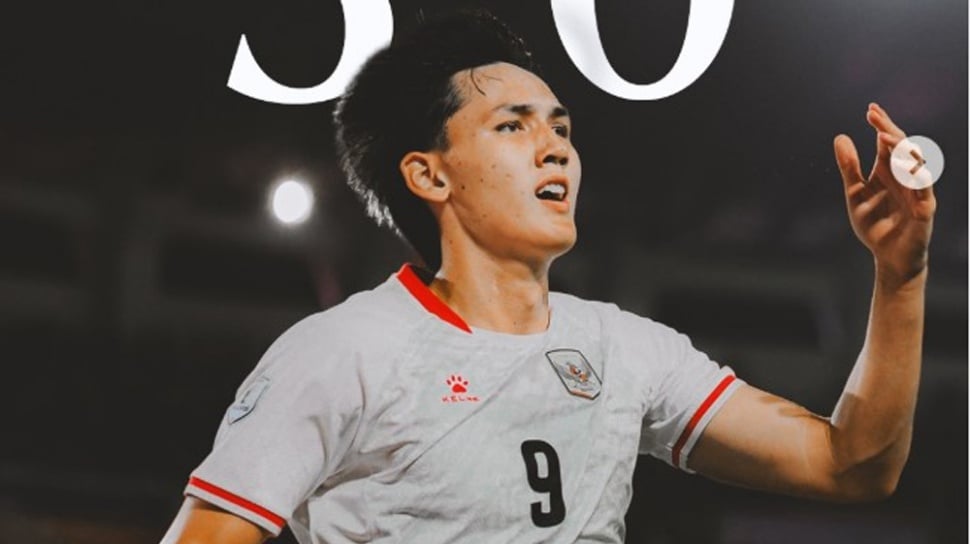 Mitchell Baker merayakan gol saat Timnas Indonesia melawan Kamboja