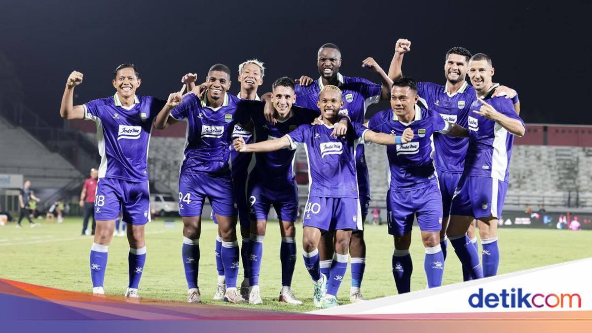 Pemain Persib Bandung bersiap menghadapi pertandingan tandang di ACL 2
