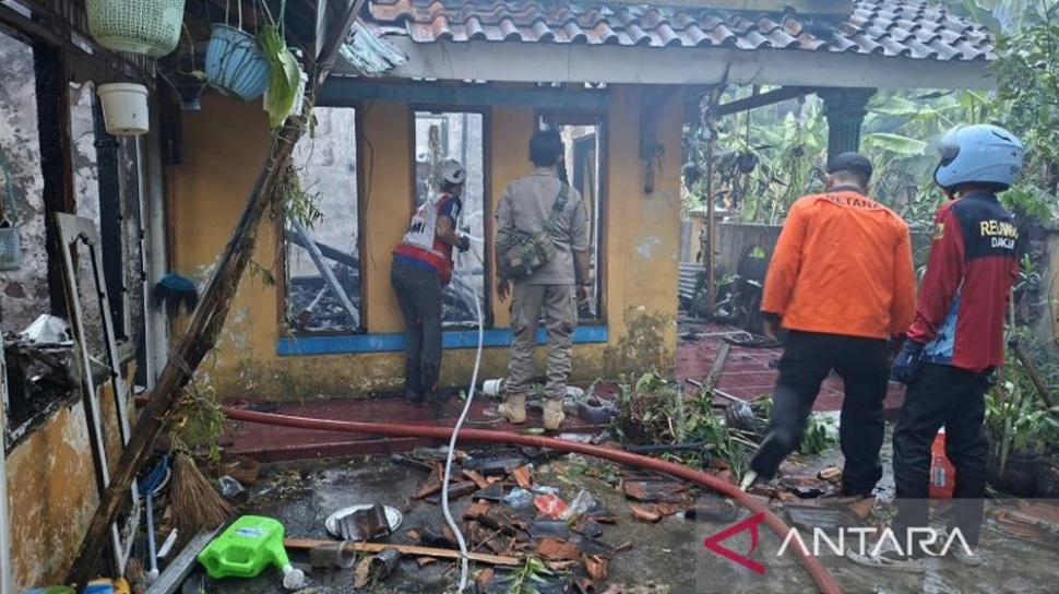 Polres Cianjur amankan wanita 23 tahun yang diduga bakar rumah orang tua