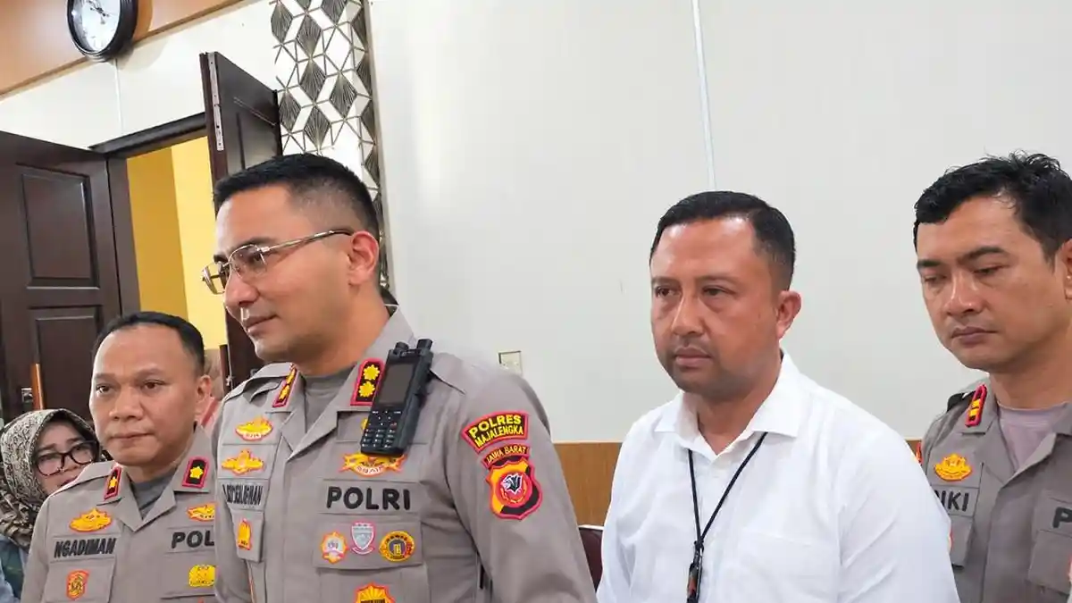 Polres Majalengka amankan ratusan botol miras dengan modus COD