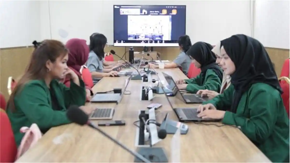 Rapat harmonisasi empat Raperwal Kota Tasikmalaya oleh Kemenkum Jabar