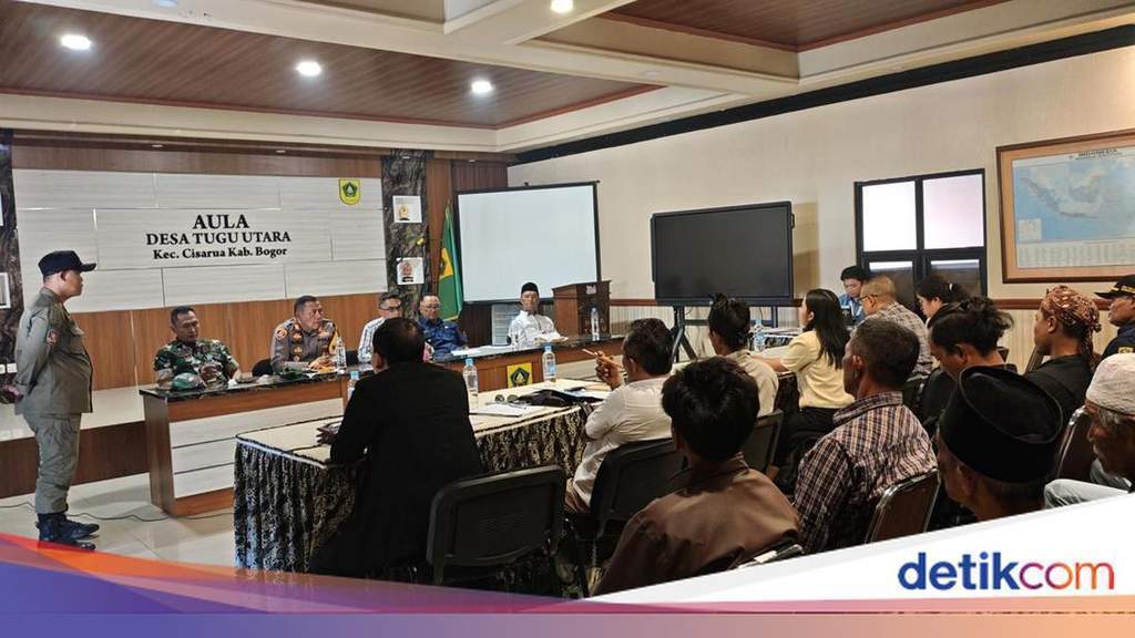 Suasana permukiman warga di kawasan perkebunan Puncak Bogor